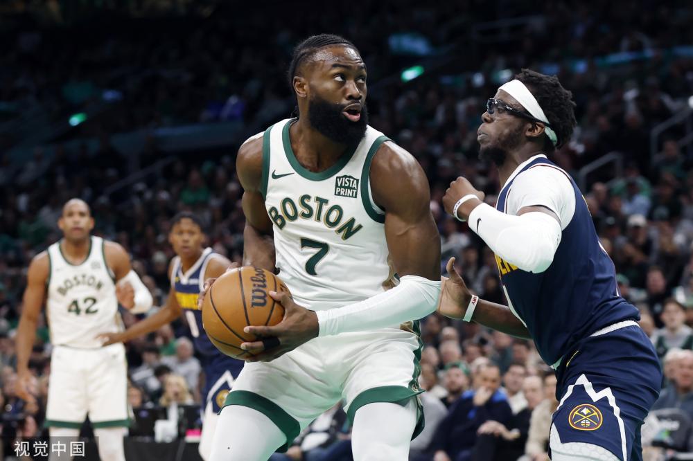 他在进攻端 他在进攻端